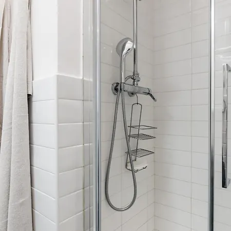 Апартаменты Acquario 5 Minuti, 1br , Free A-c, Wifi & Netflix 